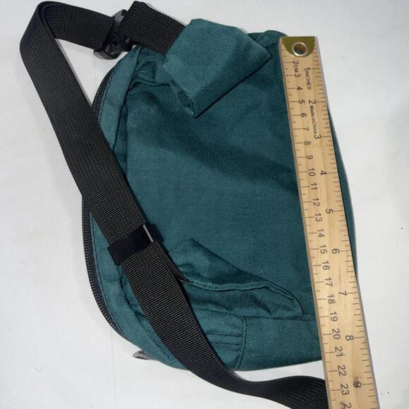 Vtg Eagle Creek Travel Gear Small Crossbody Fanny Pack Messenger Bag Hiking - Picture 11 of 15